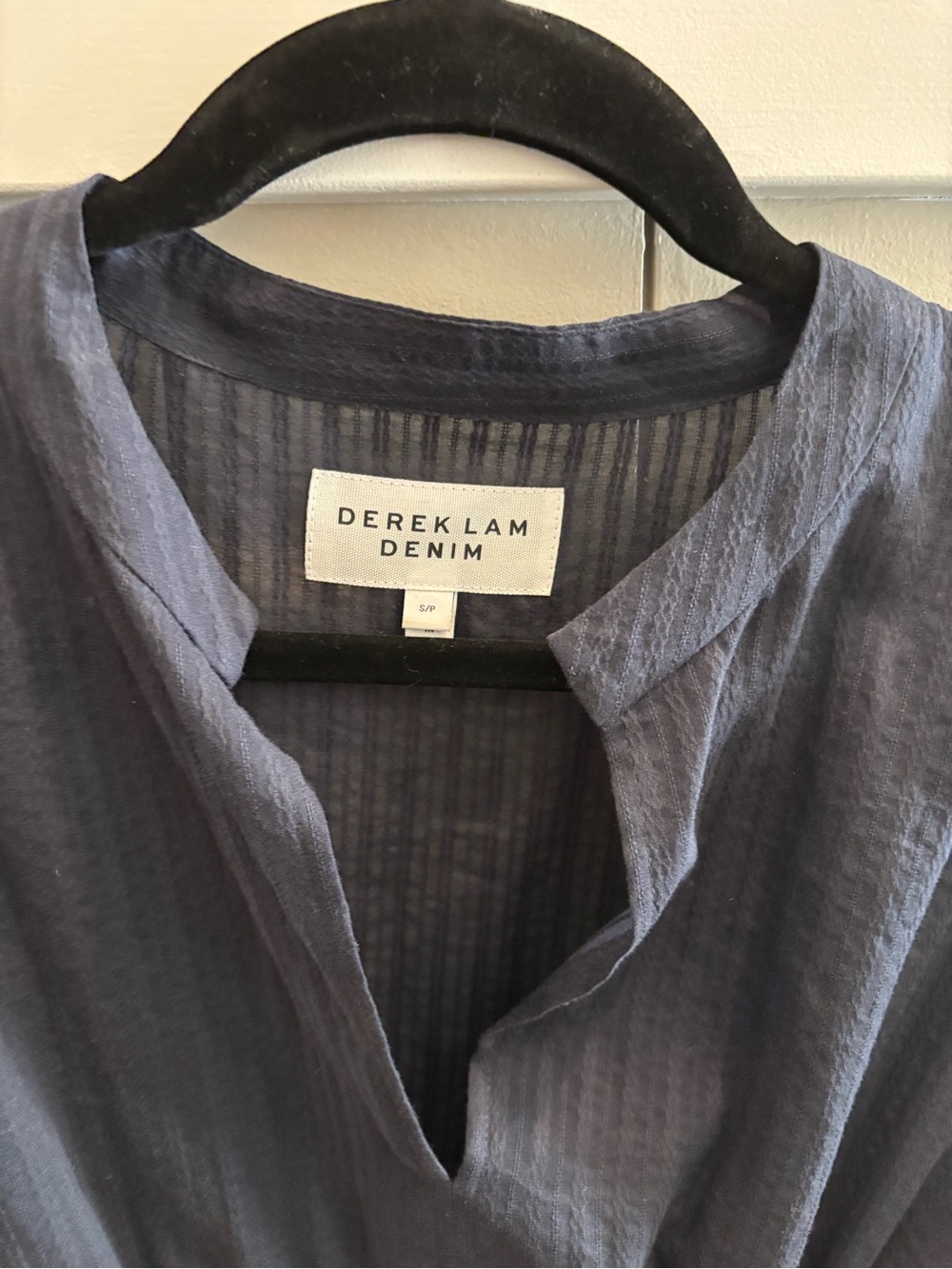 10 Crosby Derek Lam Navy Blue Lightweight V-Neck Blouse - worn maybe 2x